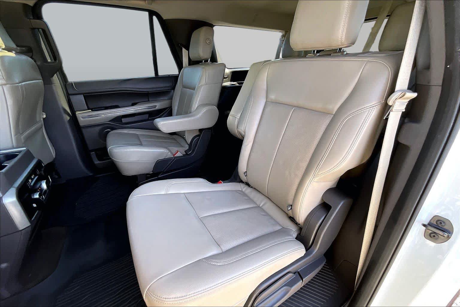 Certified 2020 Ford Expedition Max XLT w/ Equipment Group 202A RWD image 19