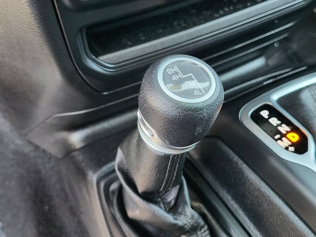 Used 2020 Jeep Wrangler Sport AWD/4WD image 21