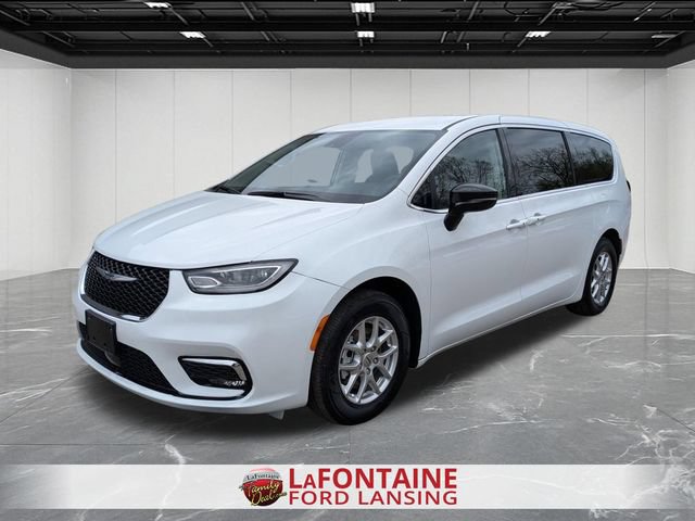Used 2024 Chrysler Pacifica Touring-L