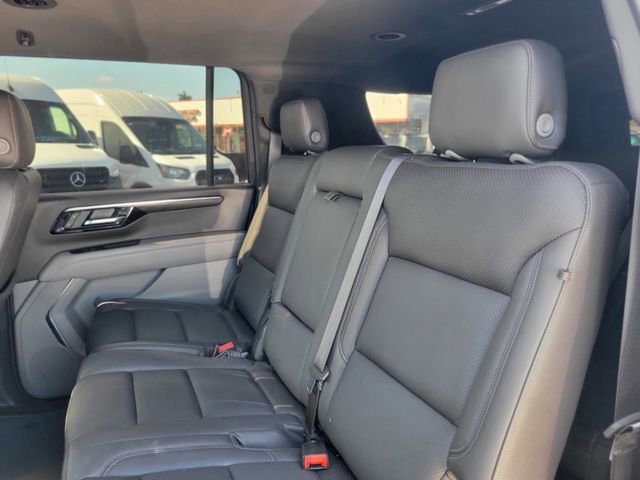 Used 2025 Chevrolet Suburban LS image 8