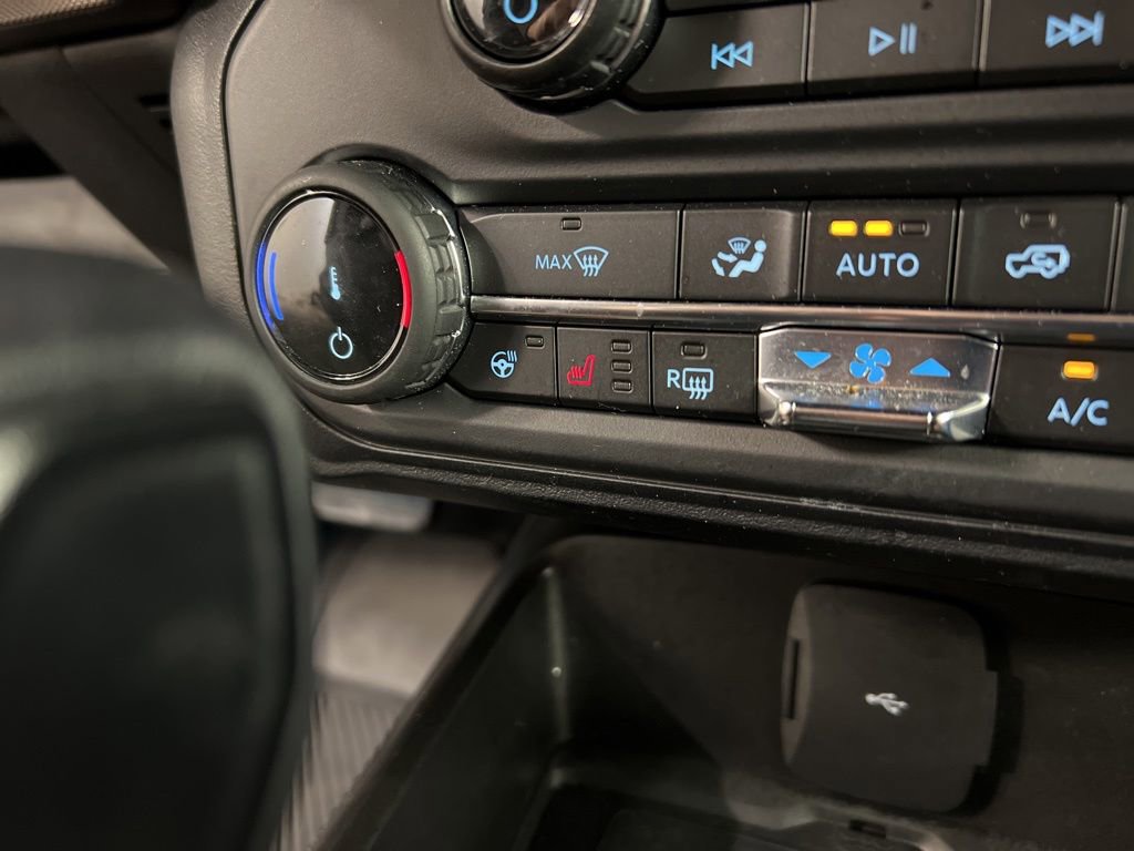 Certified 2022 Ford Bronco Outer Banks w/ Sasquatch Package AWD/4WD image 14