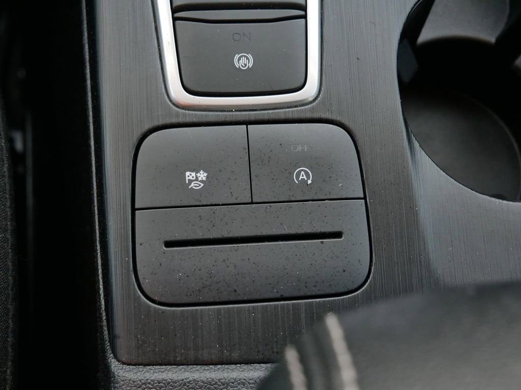 Certified 2023 Ford Escape Active AWD/4WD image 24