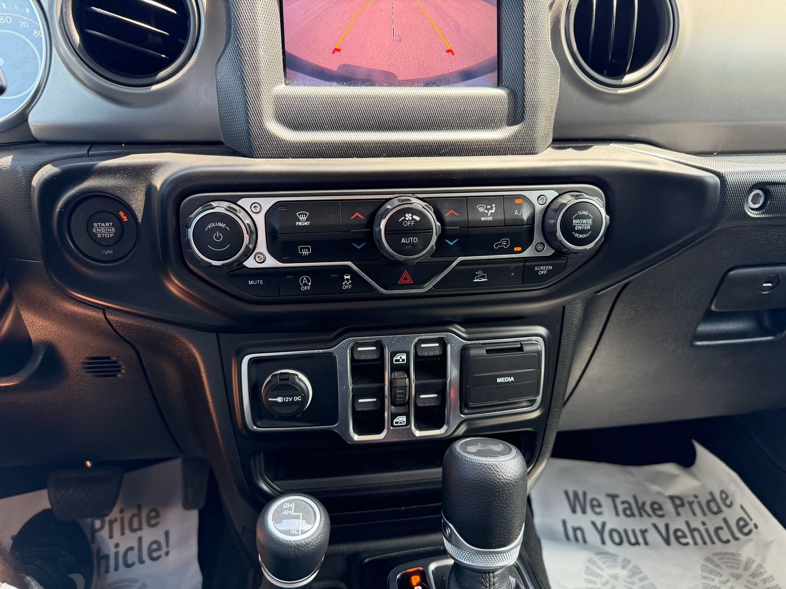 Used 2022 Jeep Wrangler Unlimited Sport AWD/4WD image 24