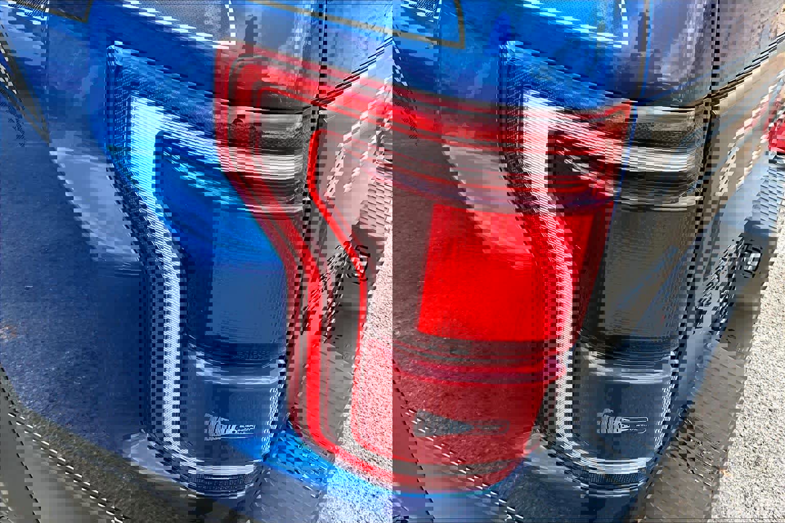 Certified 2018 Ford F150 Raptor w/ Equipment Group 802A Luxury image 30