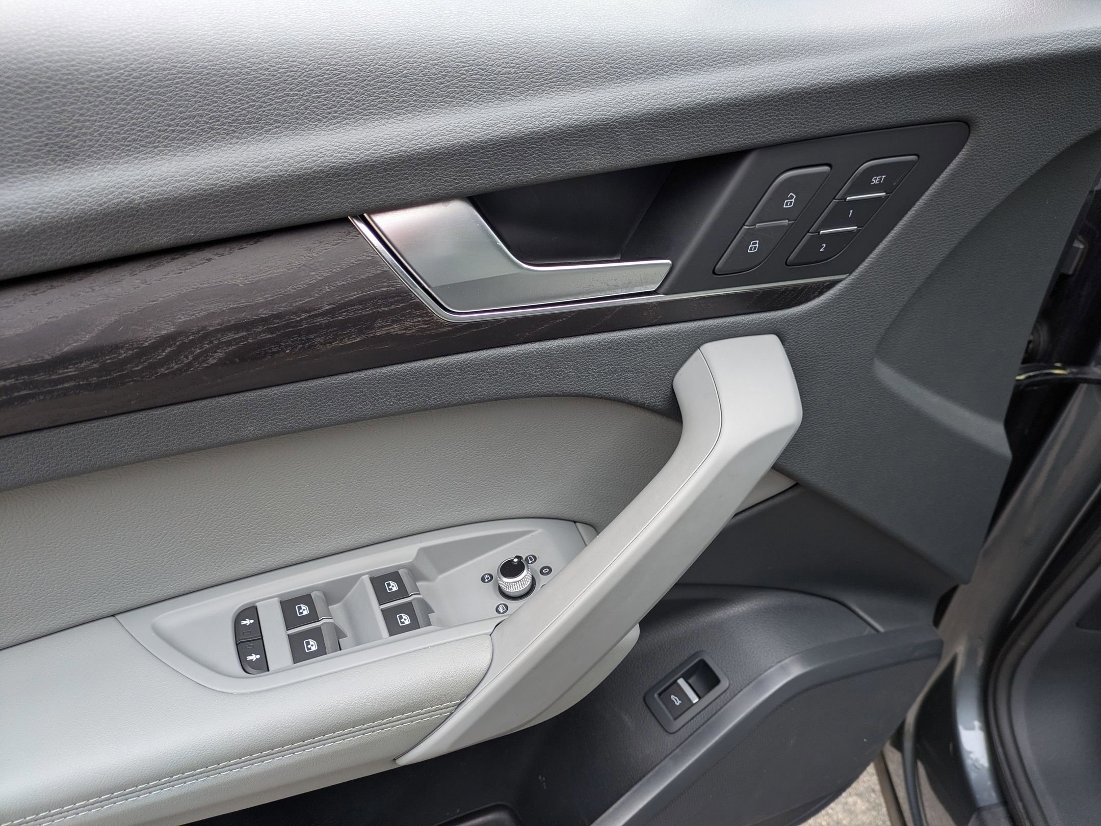 Used 2020 Audi Q5 2.0T Premium Plus w/ Premium Plus Package image 16