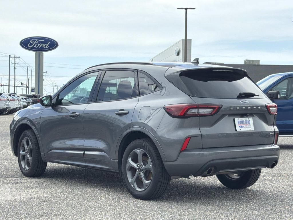 Certified 2024 Ford Escape ST-Line AWD/4WD image 4
