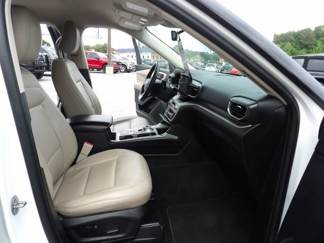 Certified 2022 Ford Explorer XLT w/ Equipment Group 202A RWD image 34