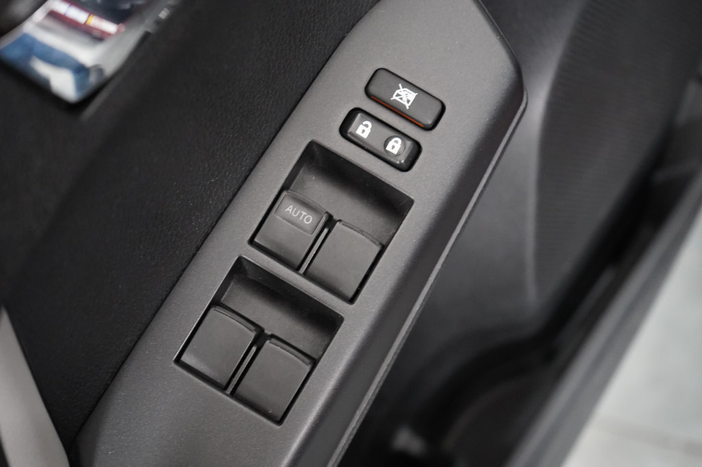 Used 2018 Toyota RAV4 XLE AWD/4WD image 20