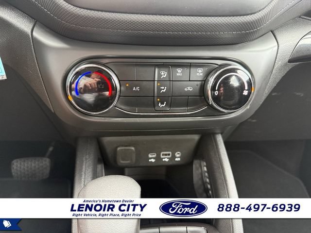 Used 2023 Chevrolet TrailBlazer LS FWD image 26