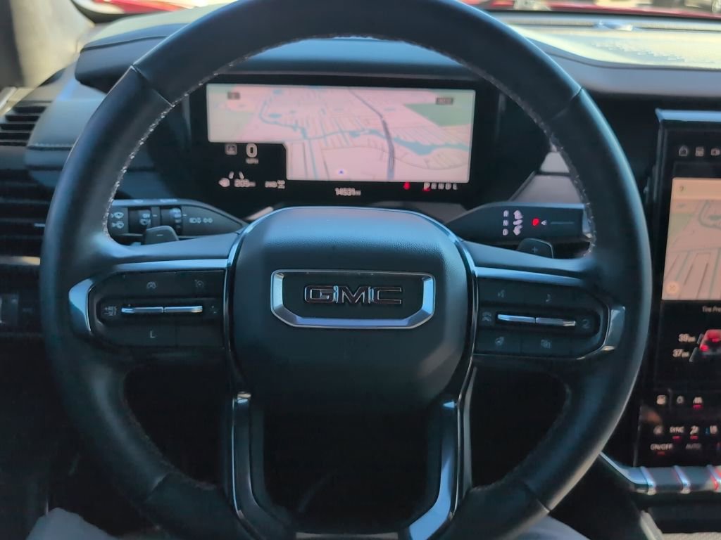 Used 2024 GMC Acadia AT4 w/ Luxury Package image 17