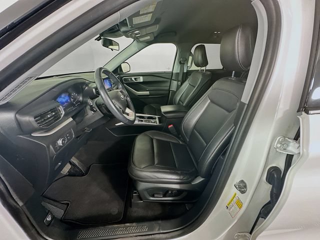 Certified 2020 Ford Explorer XLT w/ Equipment Group 202A AWD/4WD image 28