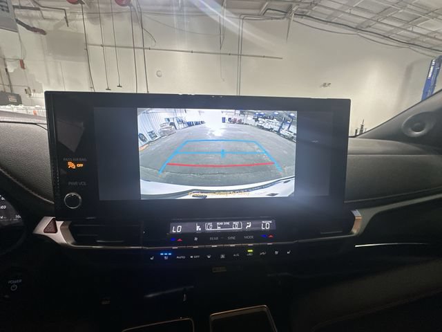 Used 2025 Toyota Sienna XSE w/ XSE Premium Package AWD/4WD image 29