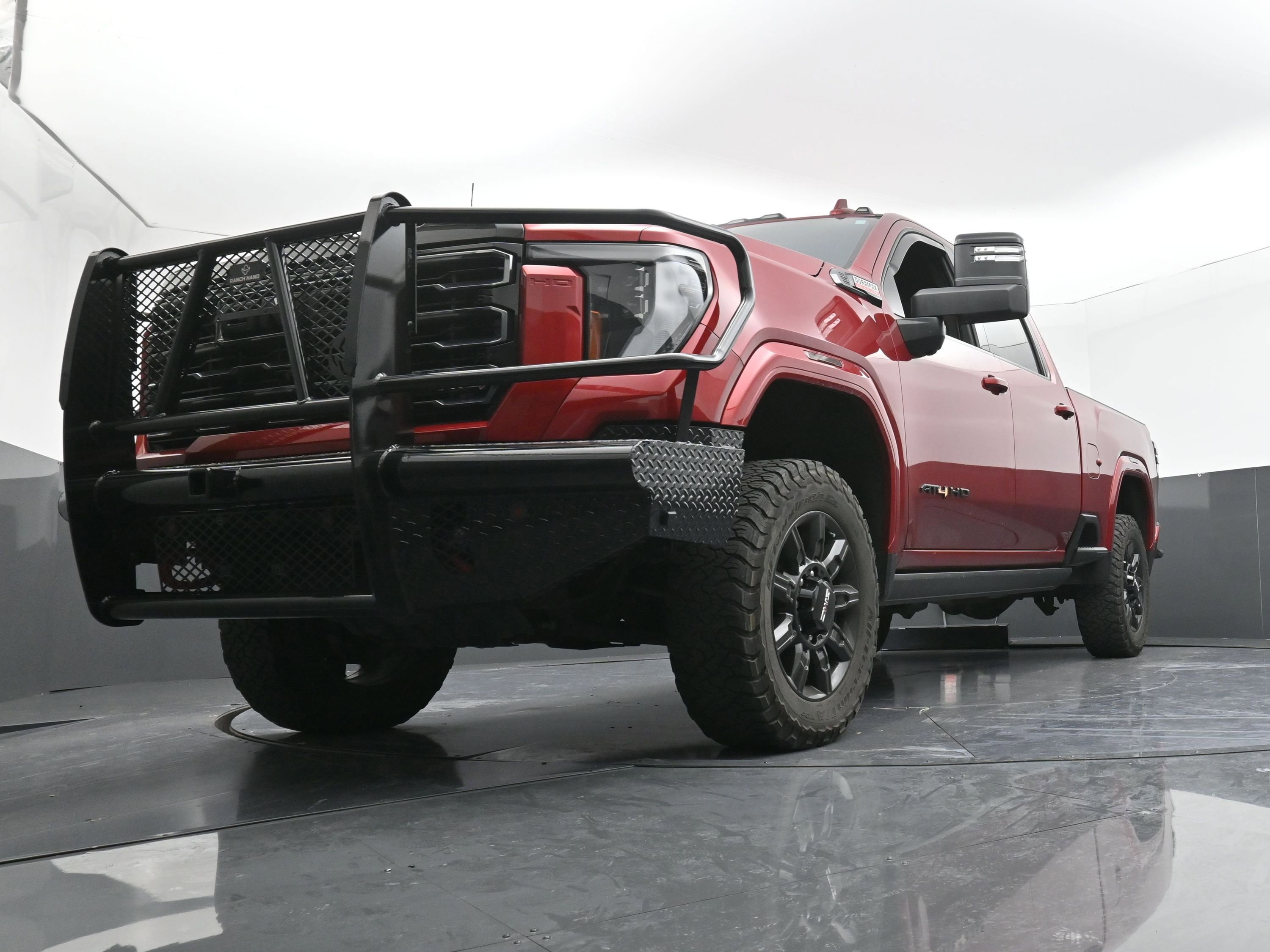 Used 2024 GMC Sierra 2500 AT4 w/ AT4 Premium Plus Package image 3