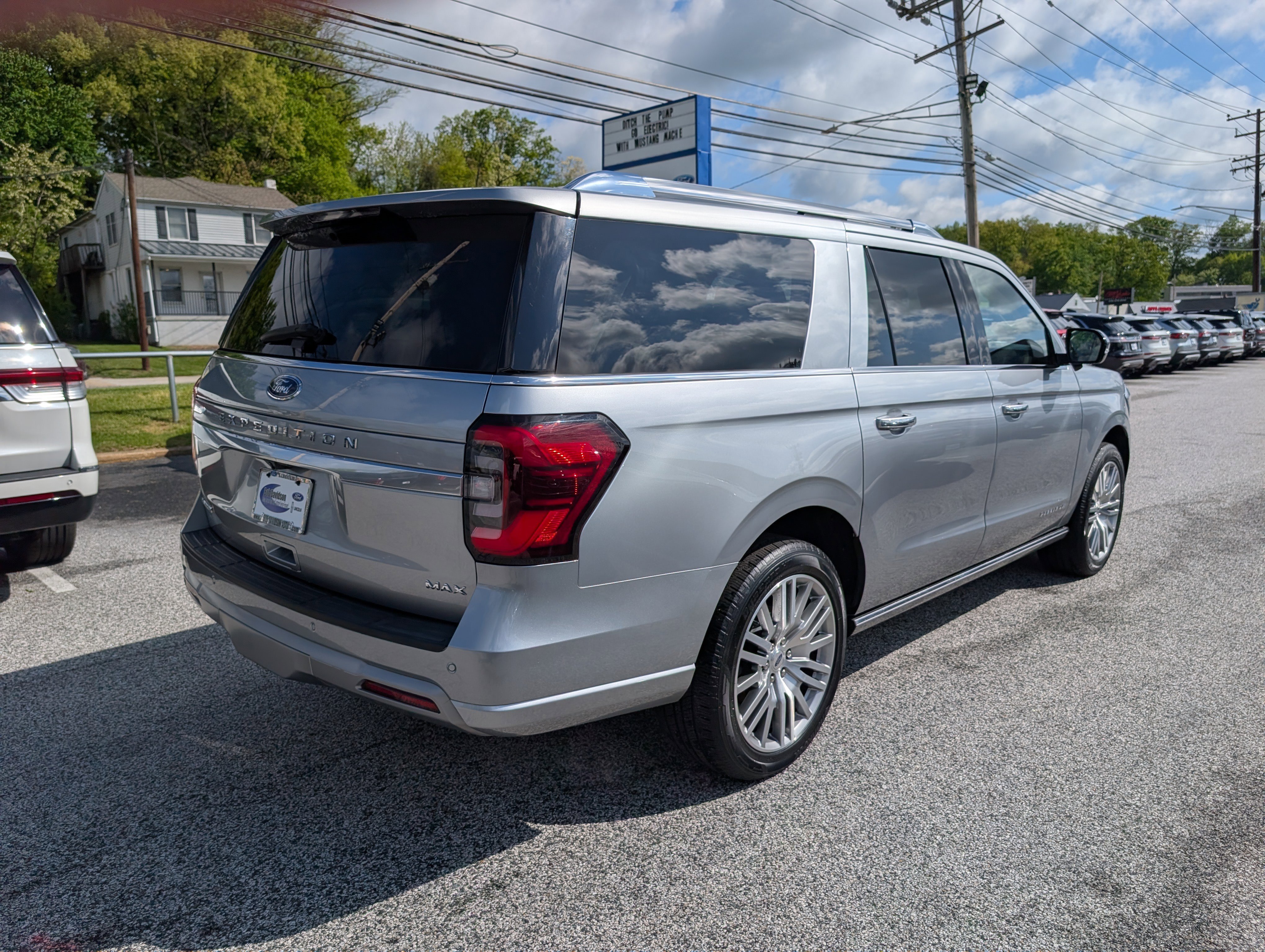 Certified 2023 Ford Expedition Max Platinum AWD/4WD image 7