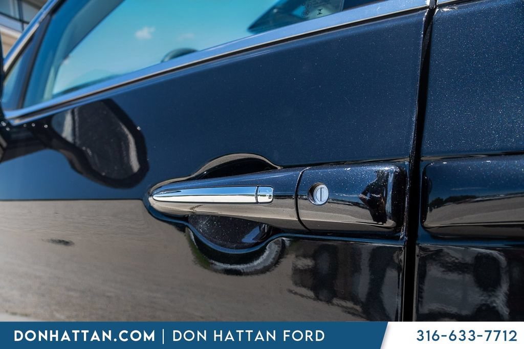 Used 2023 Chrysler Pacifica Limited FWD image 33