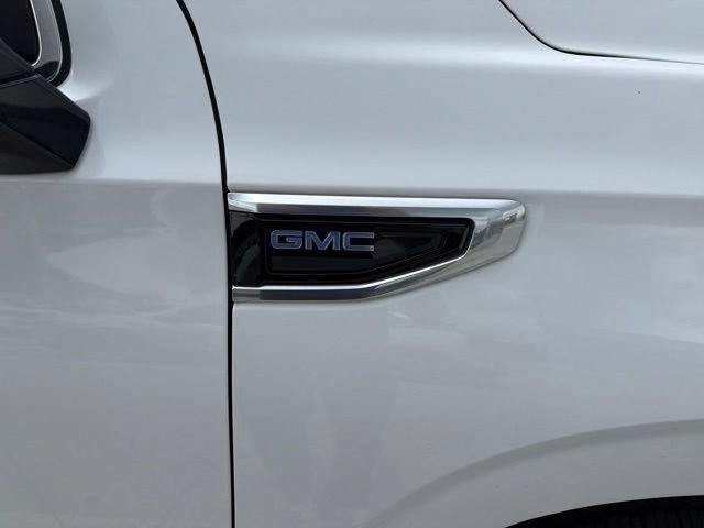 Used 2023 GMC Yukon Denali AWD/4WD image 15