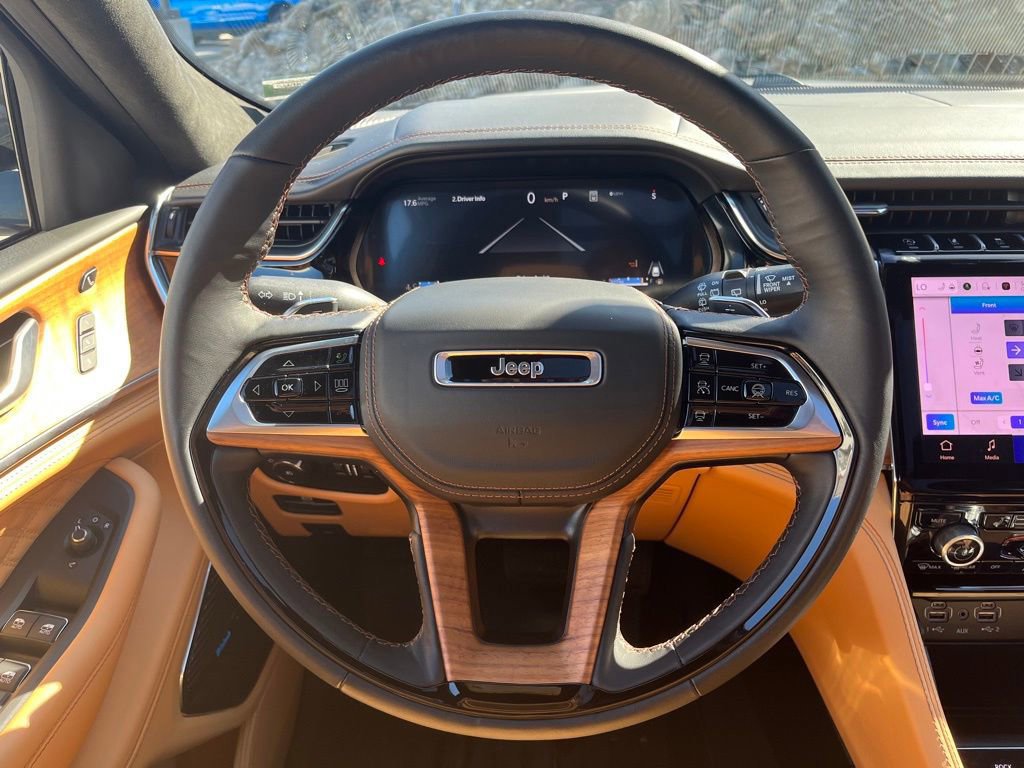 Used 2025 Jeep Grand Cherokee L Summit image 19