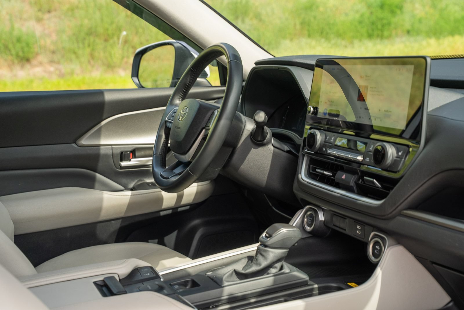 Used 2025 Toyota Grand Highlander FWD image 14