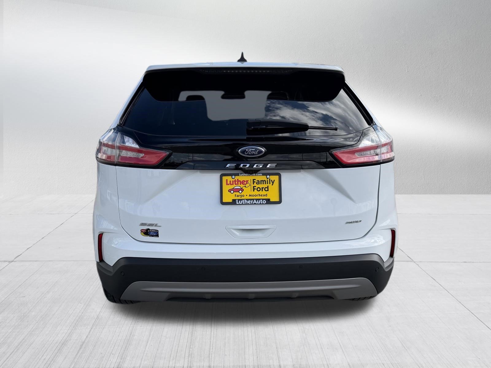 Certified 2024 Ford Edge SEL w/ Convenience Package AWD/4WD image 6