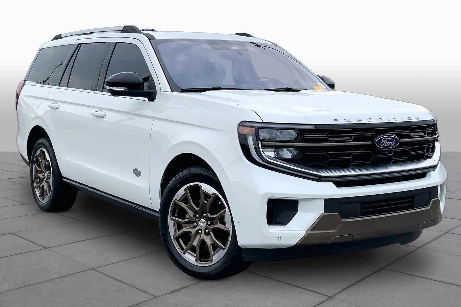 Certified 2025 Ford Expedition King Ranch AWD/4WD image 3