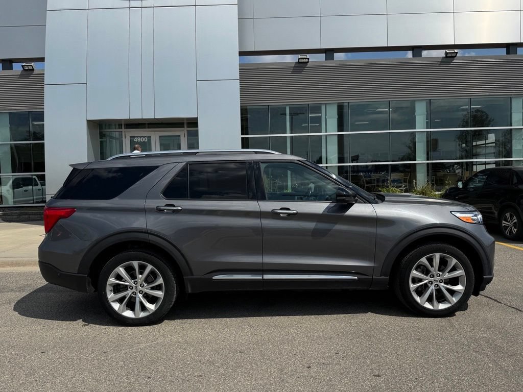 Certified 2021 Ford Explorer Platinum w/ Equipment Group 601A AWD/4WD image 39