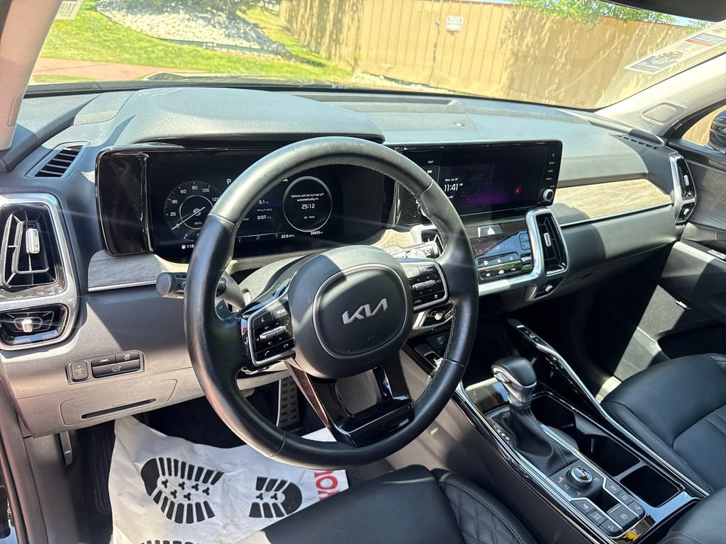Used 2023 Kia Sorento SX Prestige AWD/4WD image 14