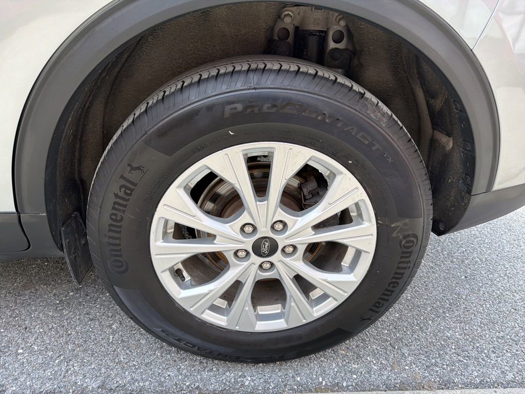 Certified 2023 Ford Escape Active AWD/4WD image 11