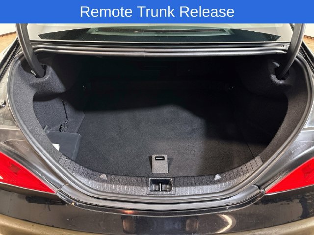 Used 2018 Mercedes-Benz CLA 250 4MATIC image 11