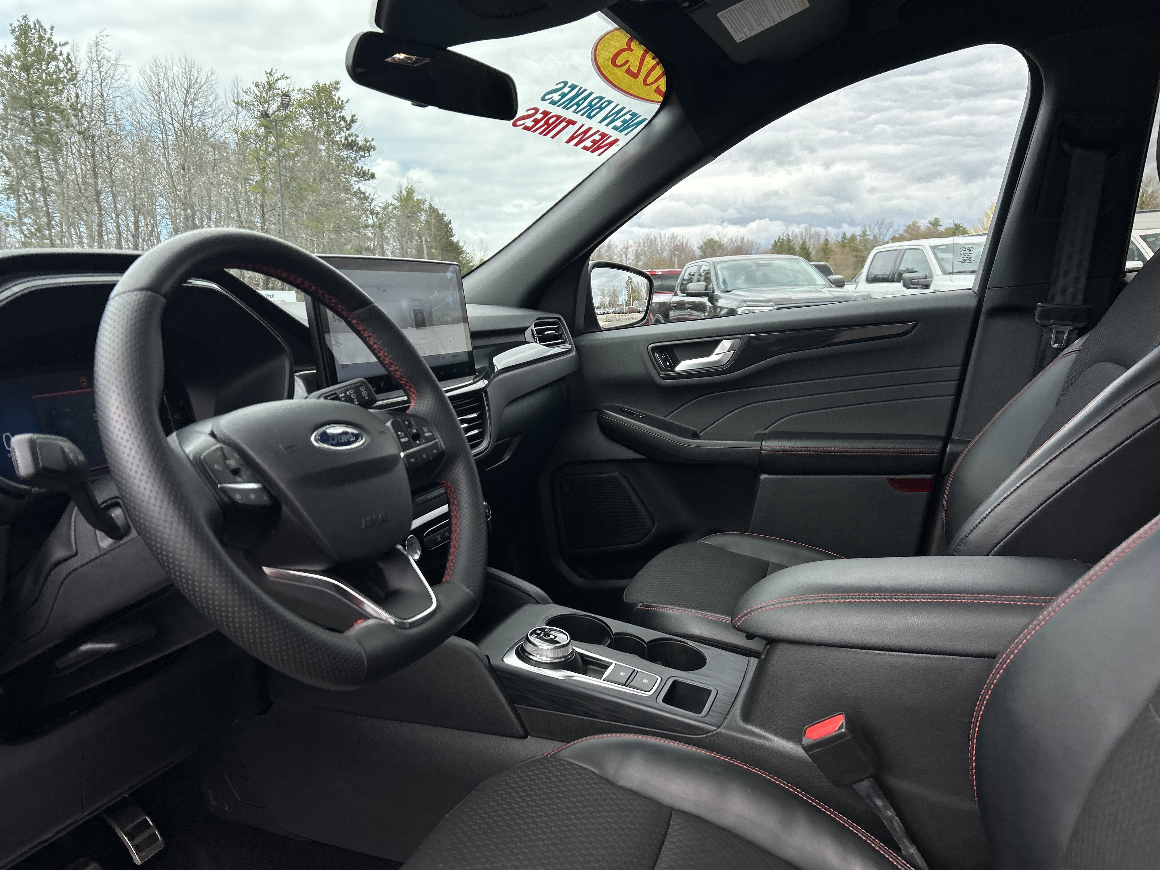 Certified 2023 Ford Escape ST-Line w/ Tech Pack #1 AWD/4WD image 13