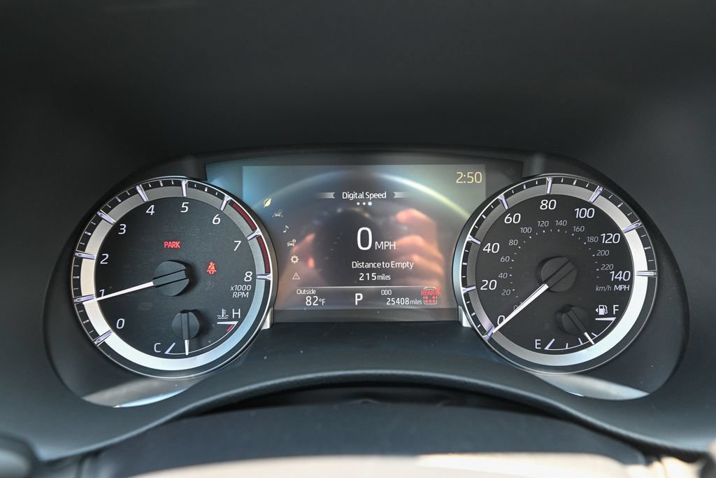 Used 2024 Toyota Highlander XLE AWD/4WD image 38