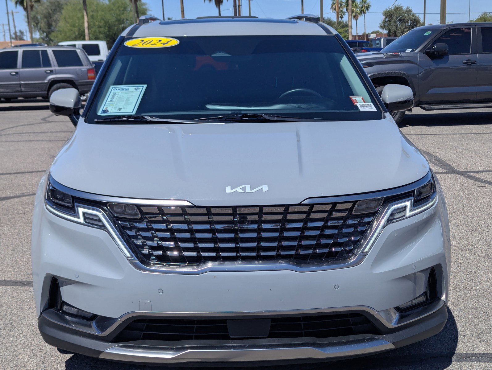 Used 2024 Kia Carnival SX Prestige FWD image 6