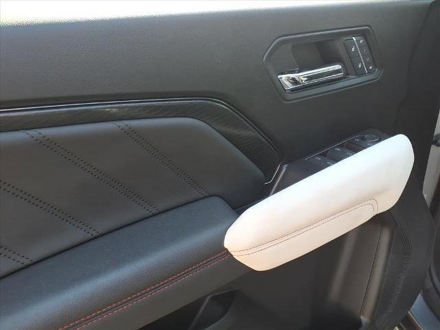 Used 2024 GMC Canyon AT4X image 9