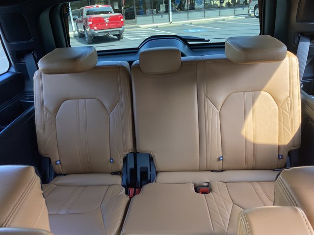 Certified 2022 Ford Expedition Platinum AWD/4WD image 9