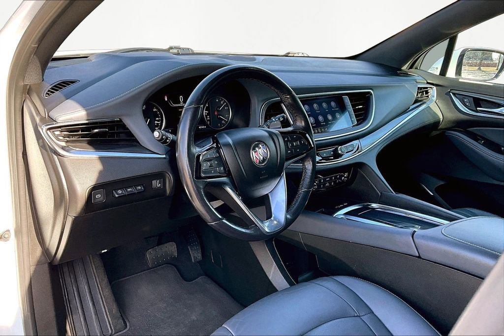 Used 2024 Buick Enclave Premium image 14