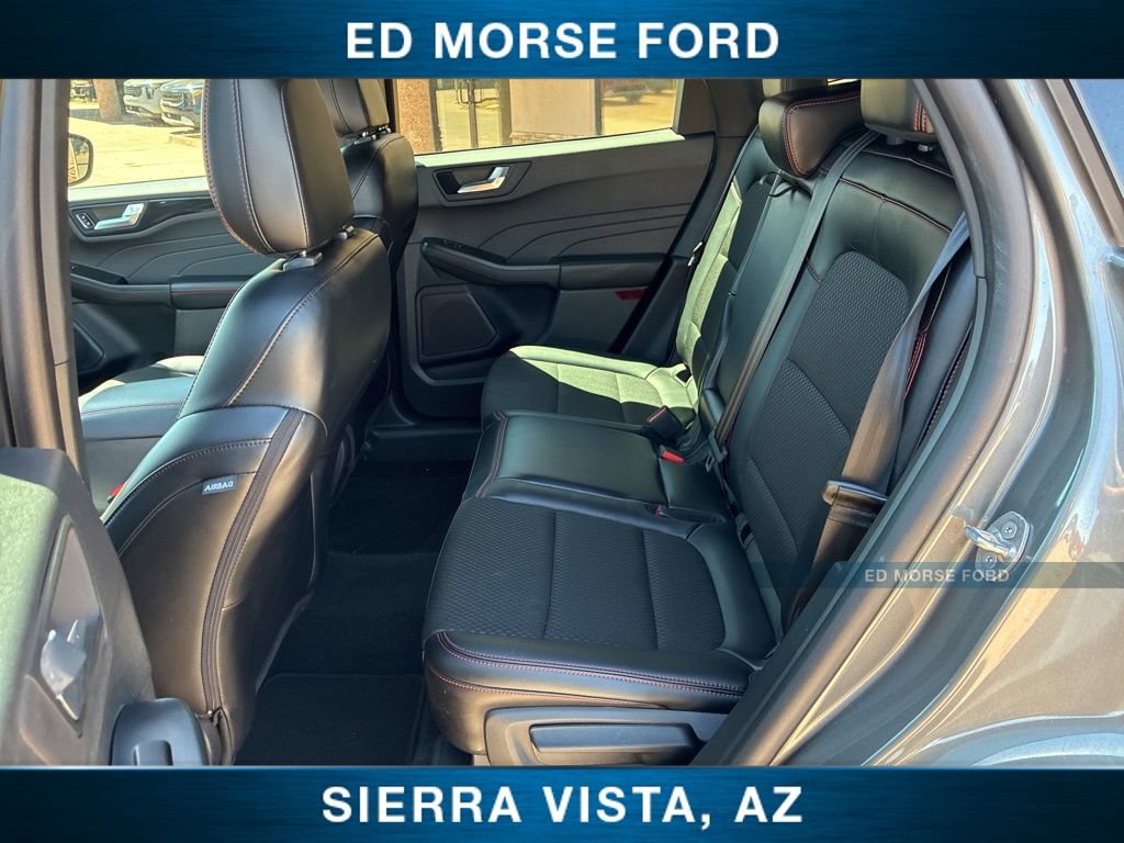 Certified 2025 Ford Escape ST-Line AWD/4WD image 17