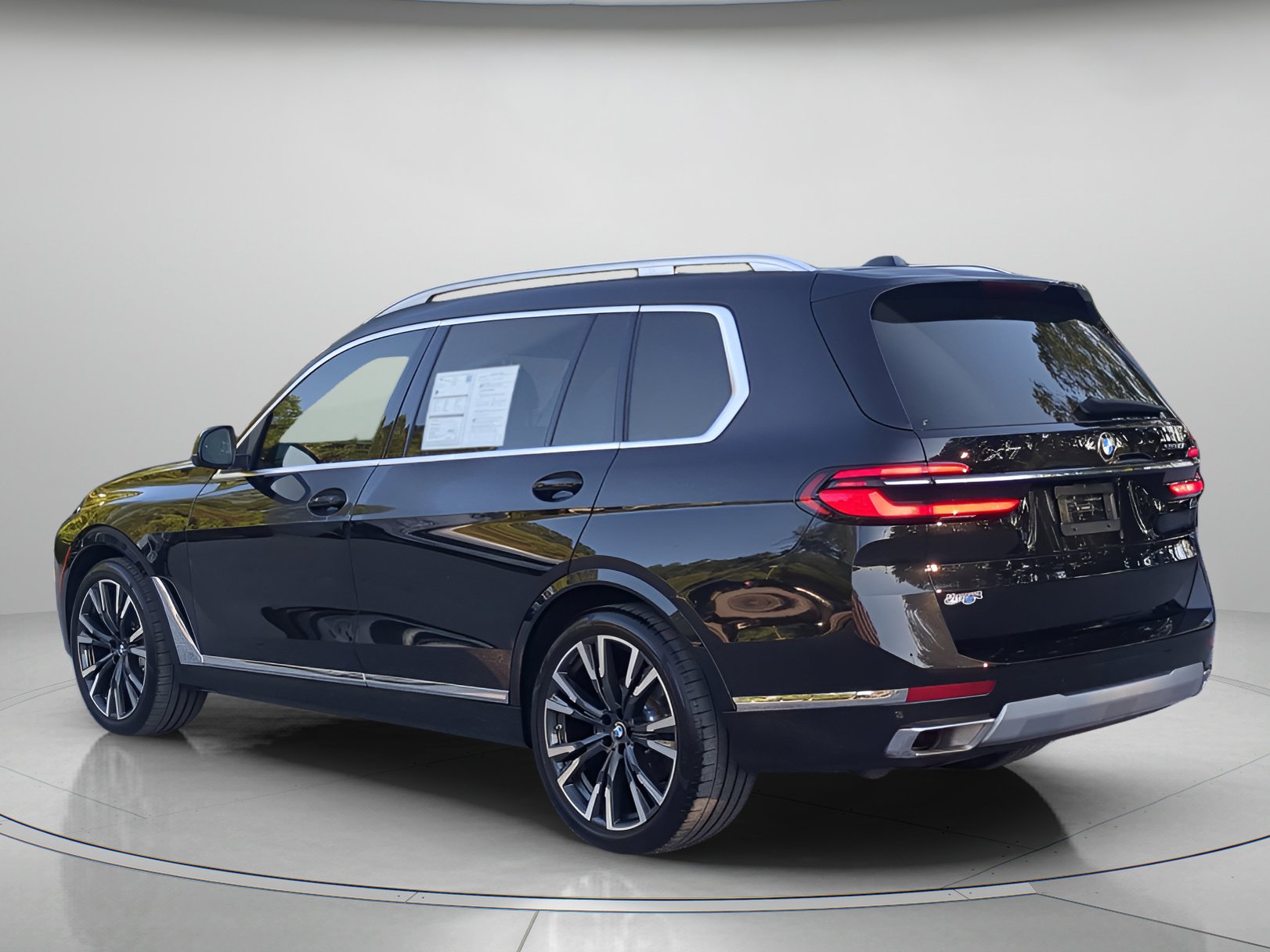 Used 2025 BMW X7 xDrive40i w/ Premium Package AWD/4WD image 42