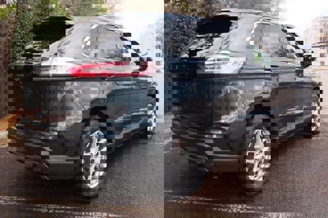 Certified 2024 Ford Edge SEL w/ Convenience Package image 5