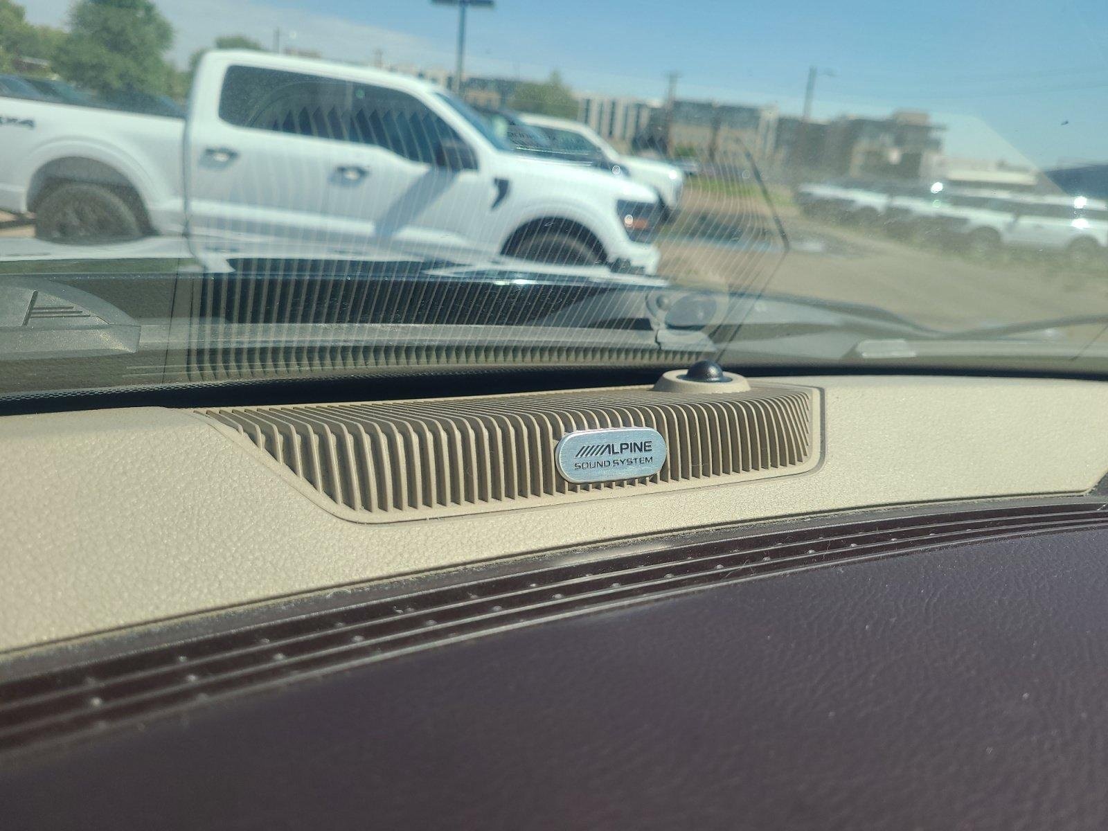 Used 2018 RAM 1500 Laramie w/ Convenience Group AWD/4WD image 27