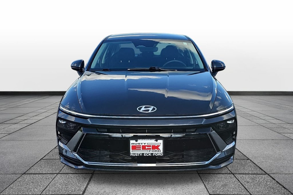 Used 2025 Hyundai Sonata SEL FWD image 2