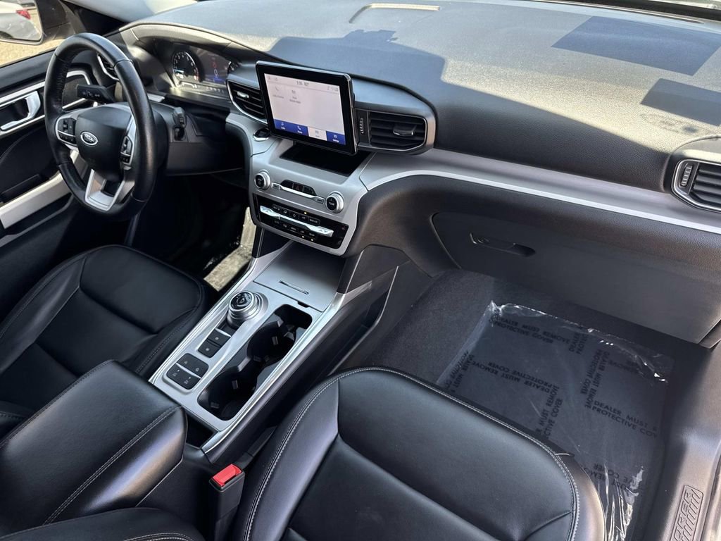 Certified 2023 Ford Explorer XLT w/ Equipment Group 202A image 30