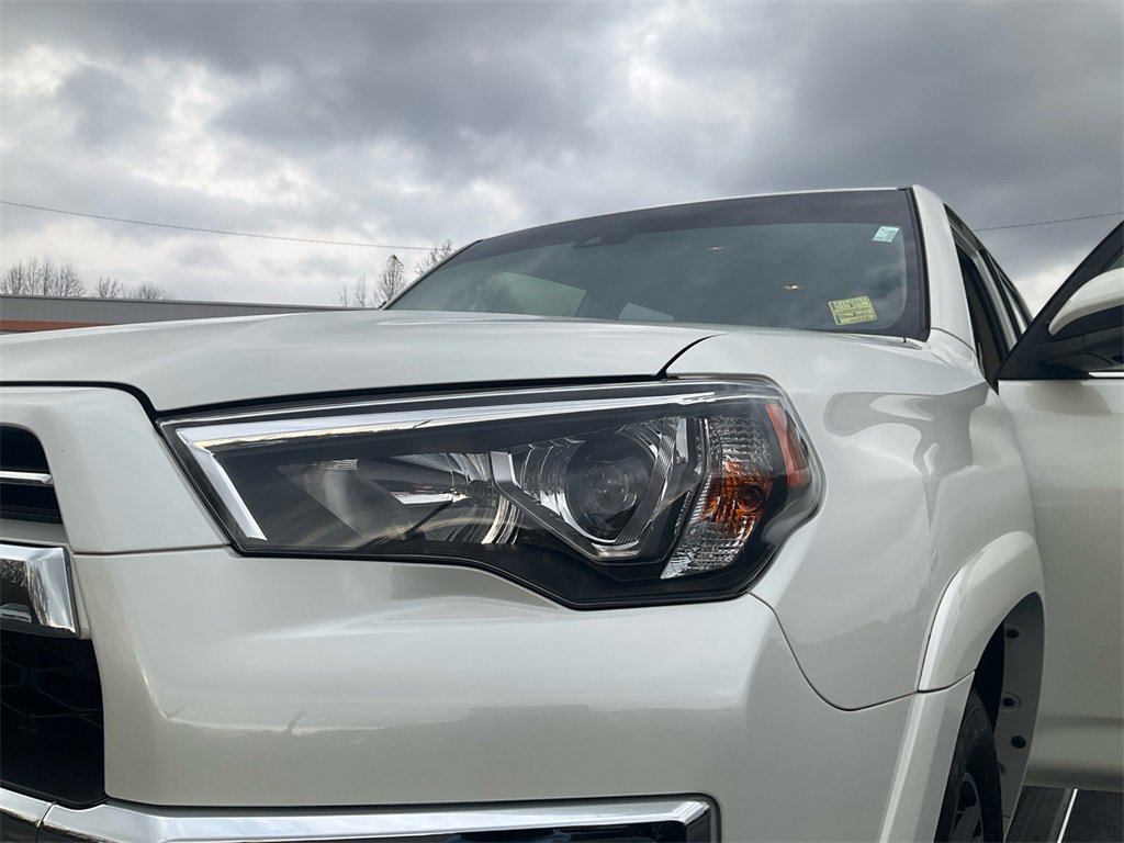 Used 2023 Toyota 4Runner Limited image 16