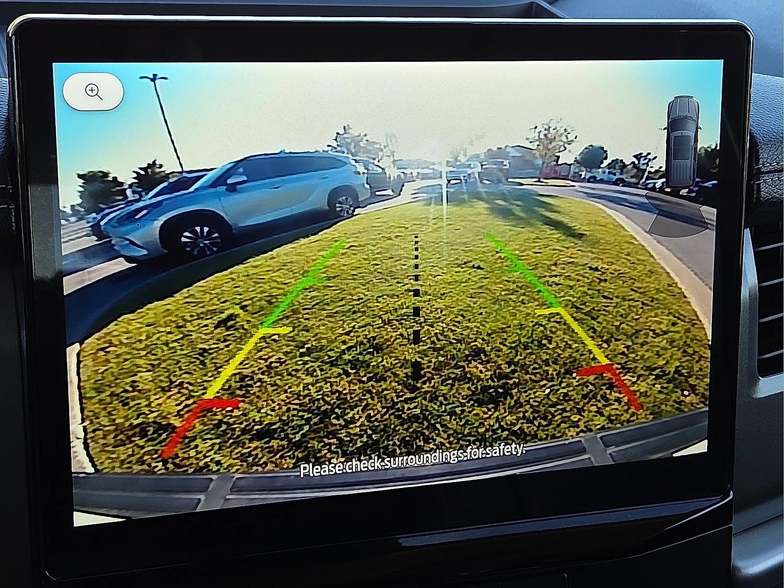 Certified 2024 Ford Expedition XLT image 17