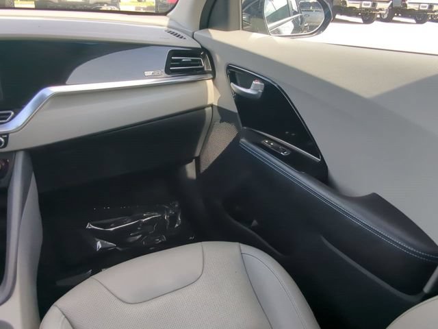 Used 2020 Kia Niro EX Premium FWD image 17