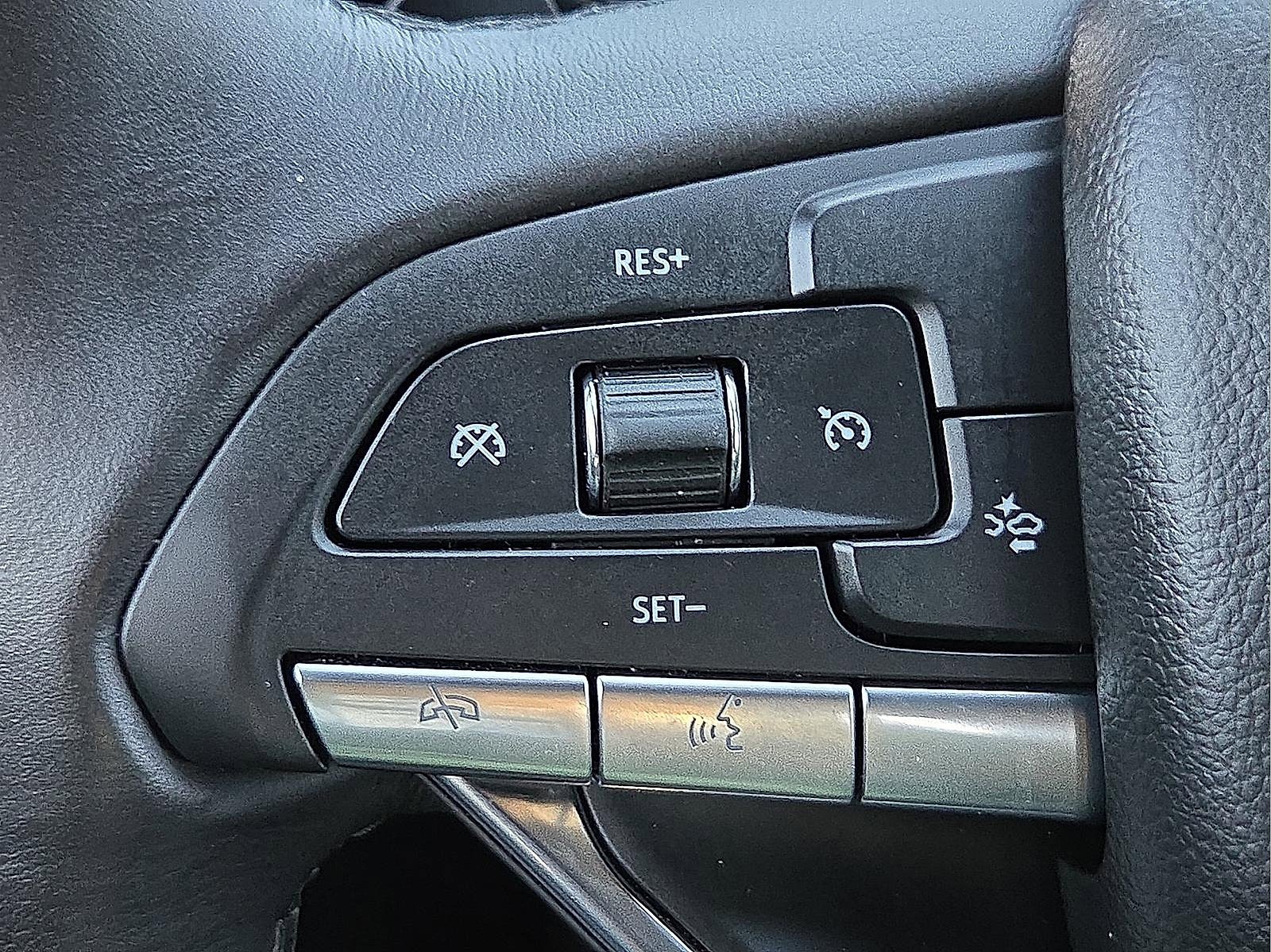 Used 2024 Cadillac XT6 Luxury image 20