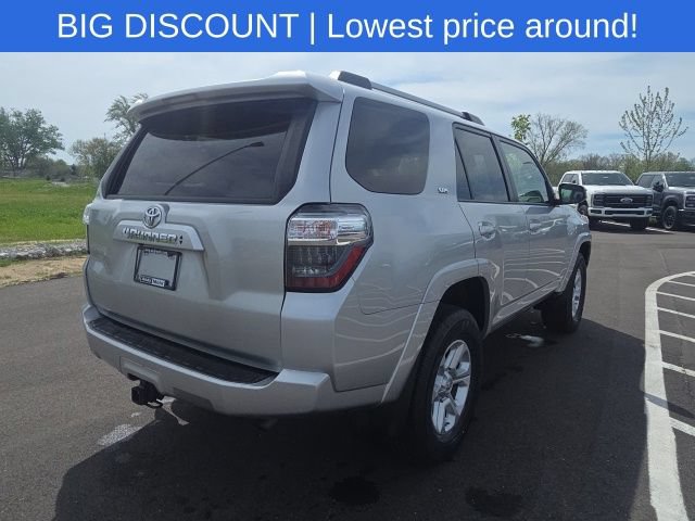 Used 2021 Toyota 4Runner SR5 AWD/4WD image 10
