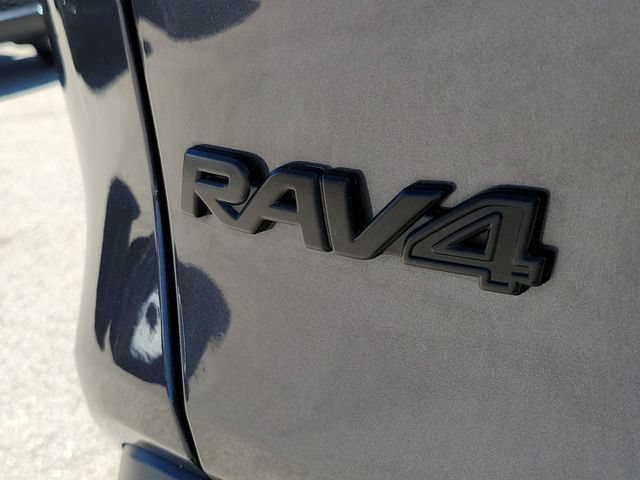 Used 2025 Toyota RAV4 LE AWD/4WD image 12