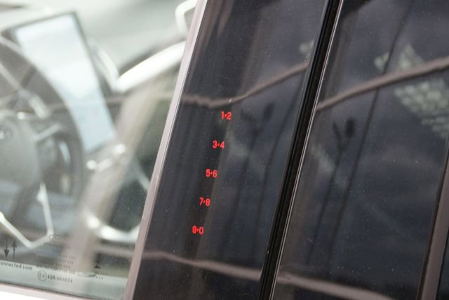 Certified 2022 Ford Edge Titanium w/ Class II Trailer Tow Package image 12