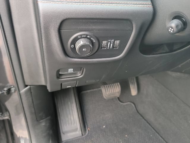 Used 2022 Jeep Grand Cherokee Summit AWD/4WD image 18