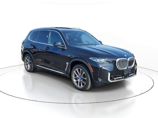 Used 2024 BMW X5 xDrive50e AWD/4WD image 2
