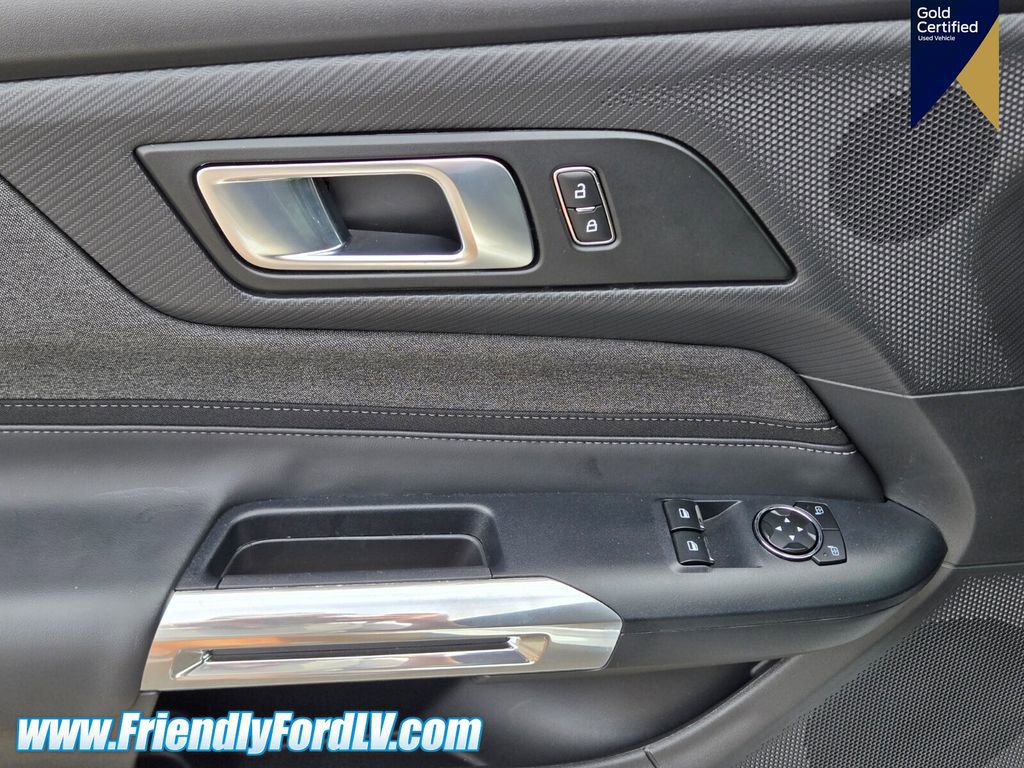 Certified 2025 Ford Mustang Coupe RWD image 17
